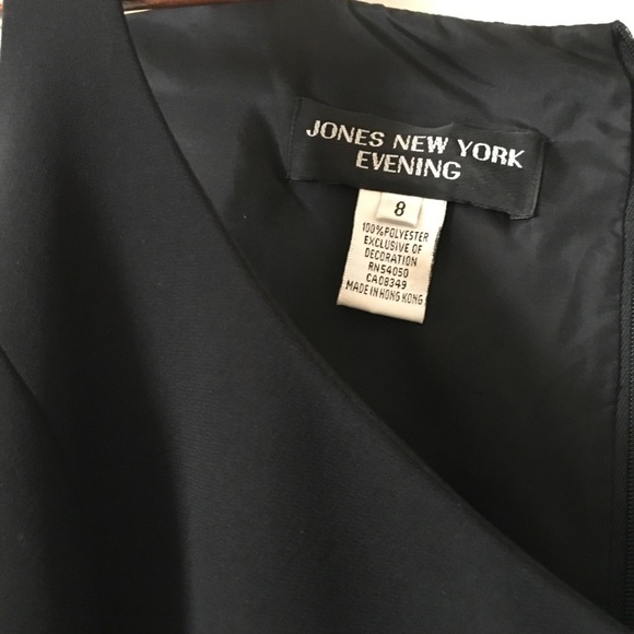 Cloths - Picture 2 of 3